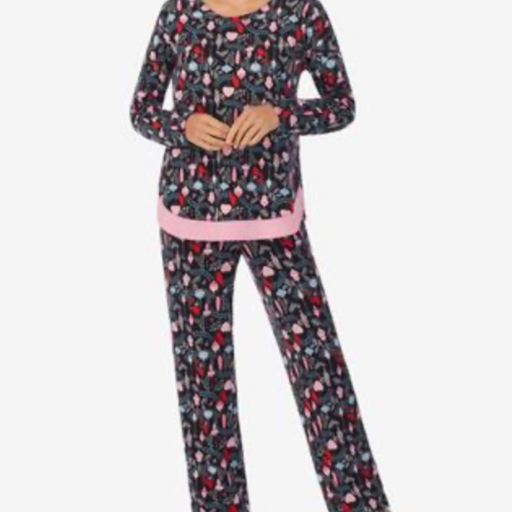 Ellen Tracy Women's Long Sleeve  Pajamas Set -2PC  Holiday Ornaments Size XL NWT